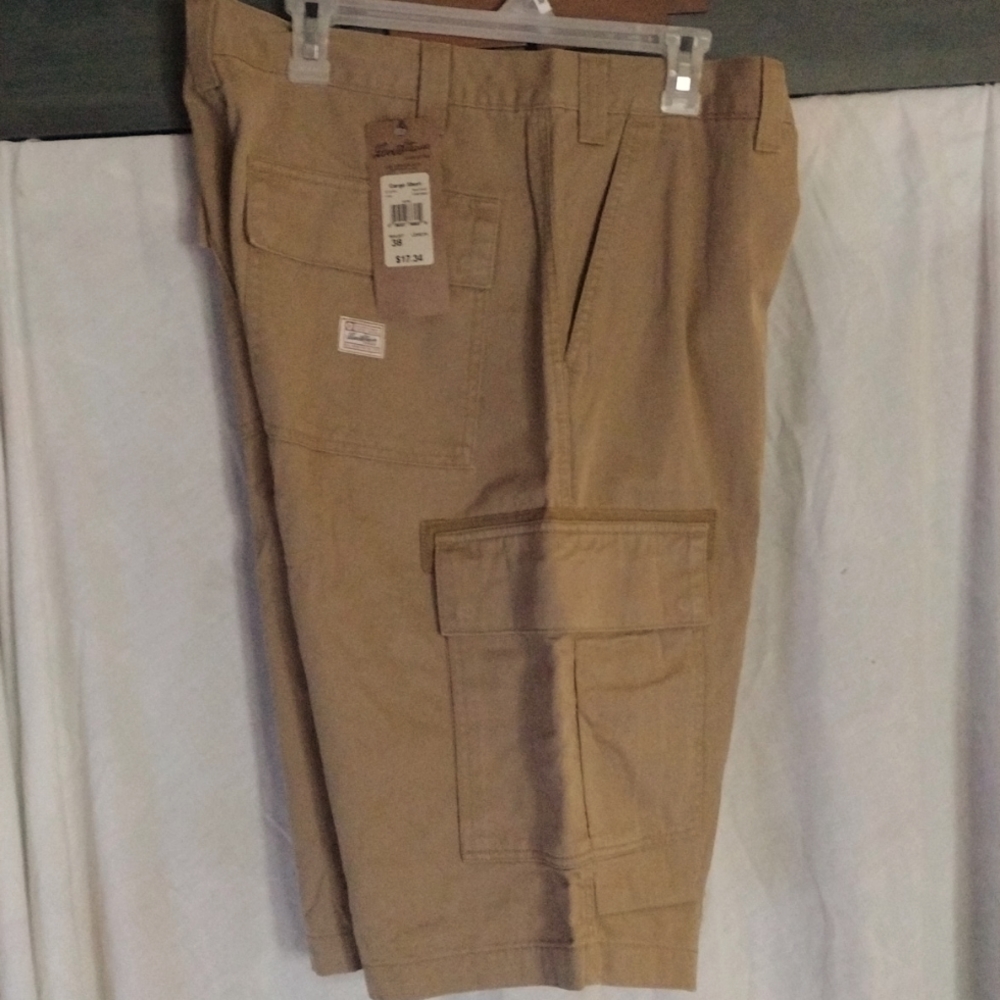 NWT Levi Strauss signature Khaki cargo shorts Size 38.